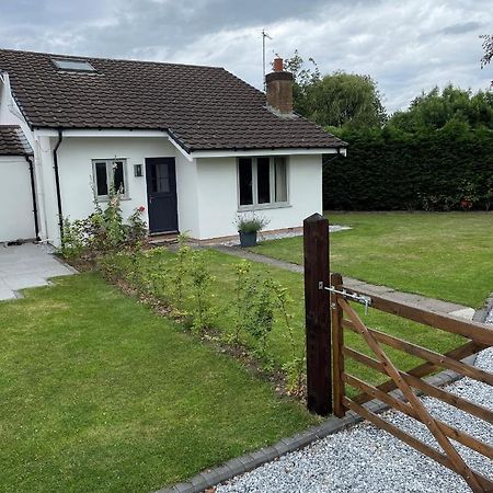 Fir Tree Cottage 切斯特 外观 照片
