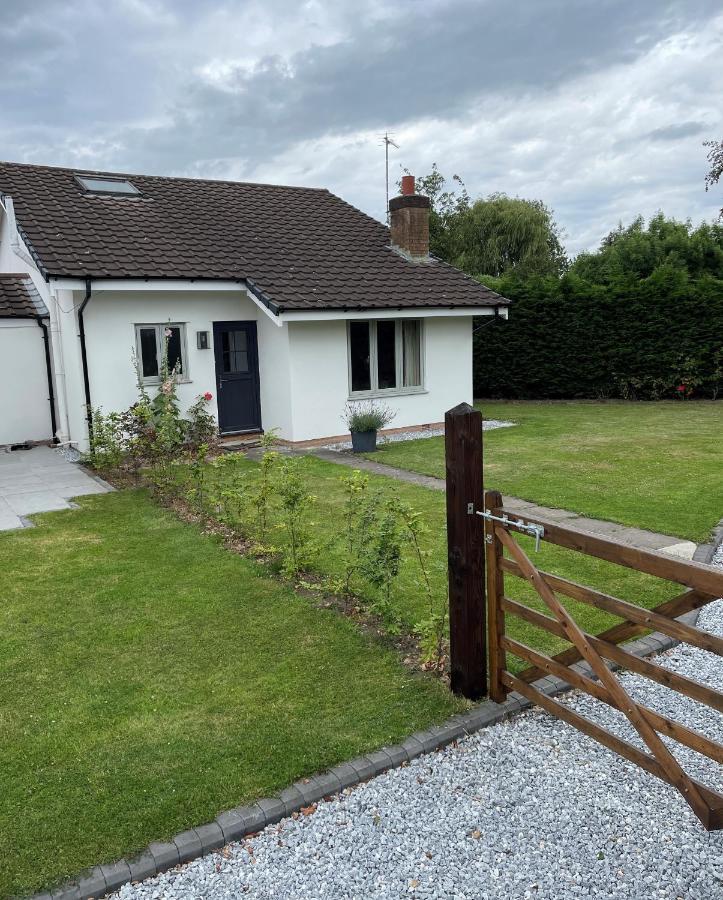 Fir Tree Cottage 切斯特 外观 照片